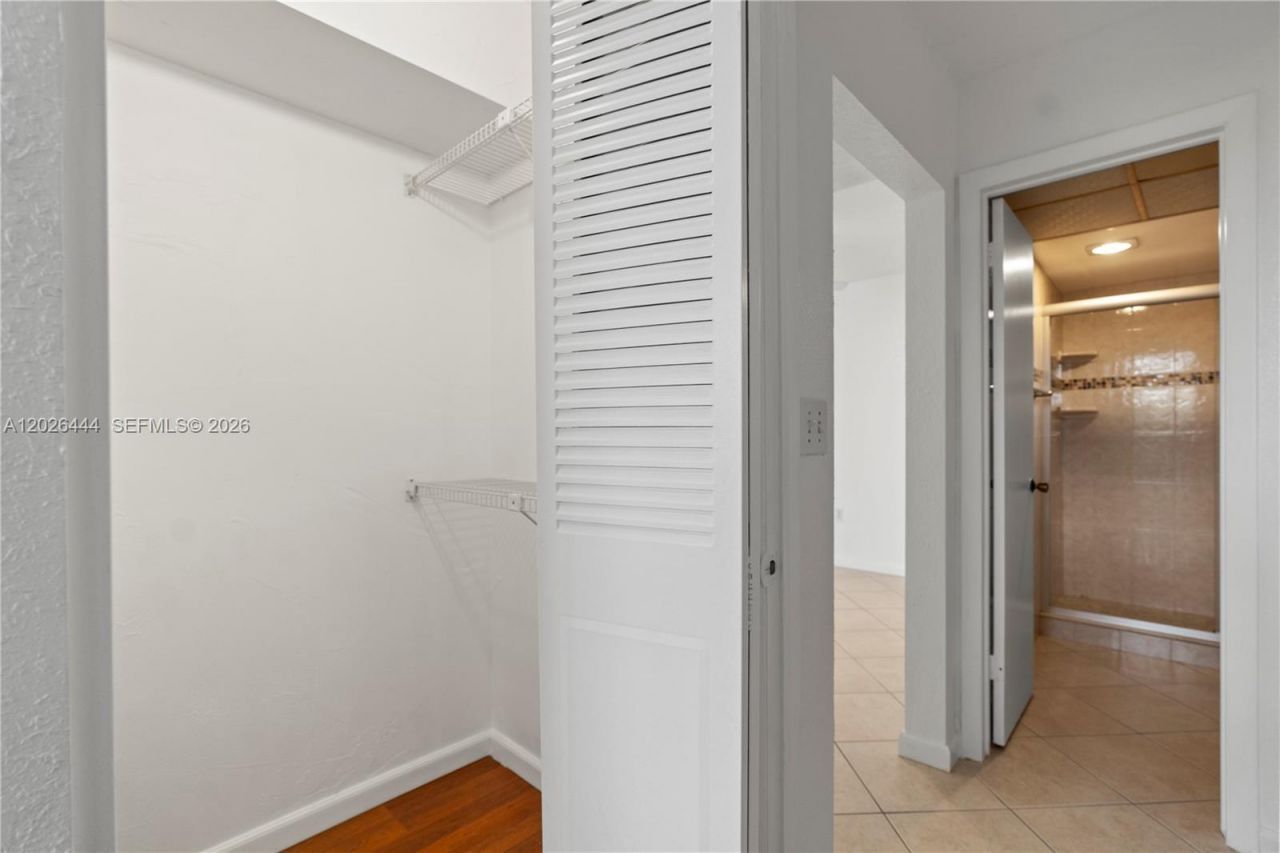 7100 NW 17th St , Unit 219, Plantation, FL 33313 Photo