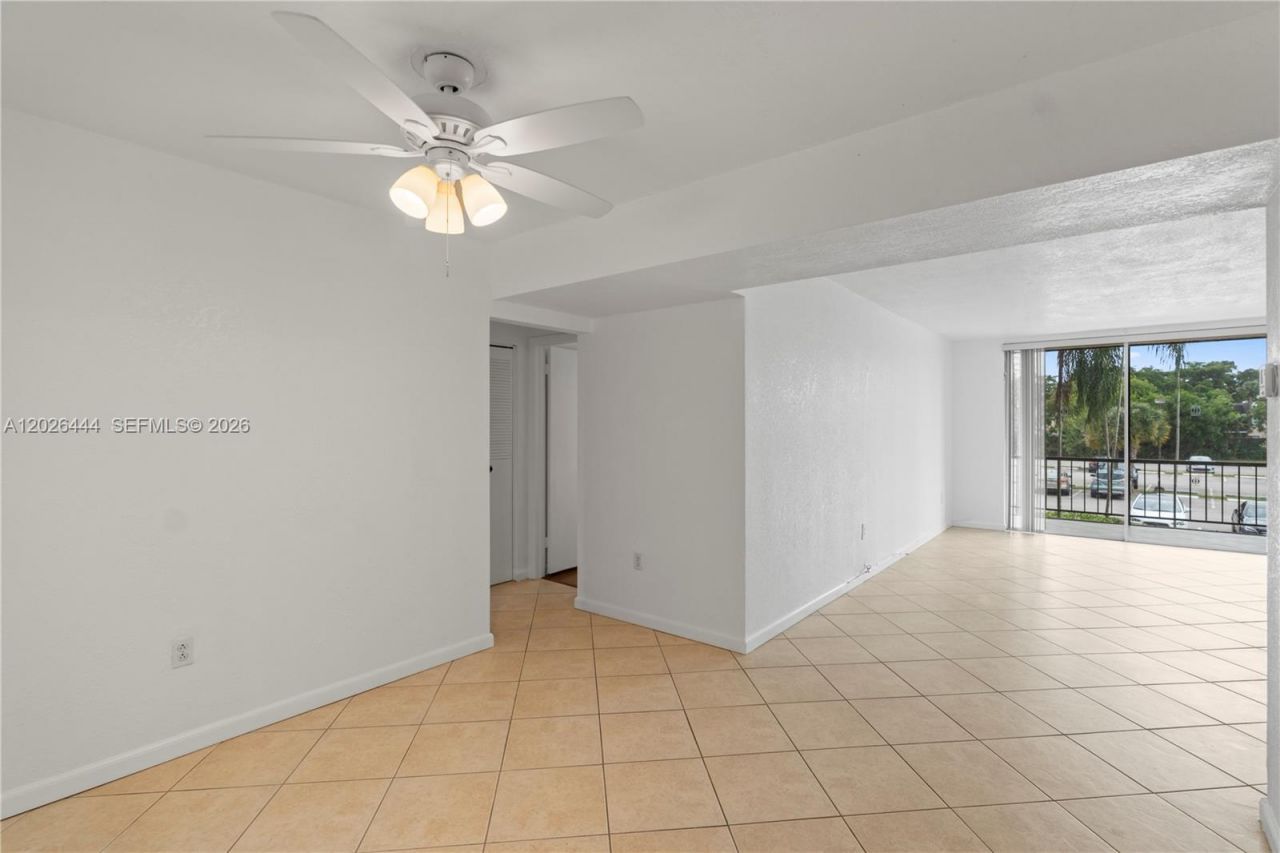 7100 NW 17th St , Unit 219, Plantation, FL 33313 Photo