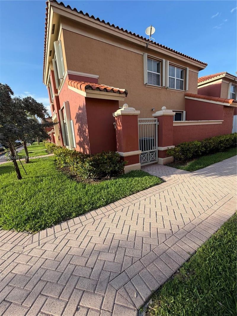 6202 NW 115th Pl , Unit 336, Doral, FL 33178 Photo