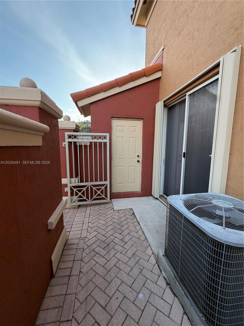 6202 NW 115th Pl , Unit 336, Doral, FL 33178 Photo