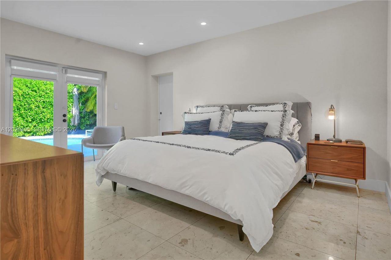 6111 SW 86th St , South Miami, FL 33143 Photo