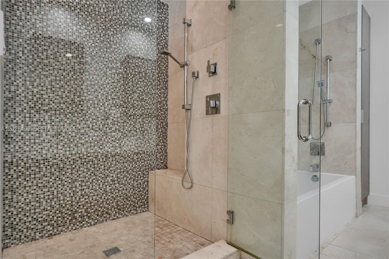 6111 SW 86th St , South Miami, FL 33143 Photo