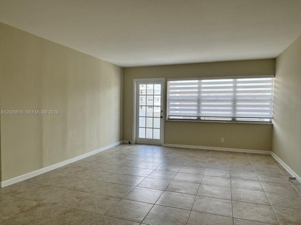 401 Golden Isles Dr, Unit 614, Hallandale Beach, FL 33009 Photo