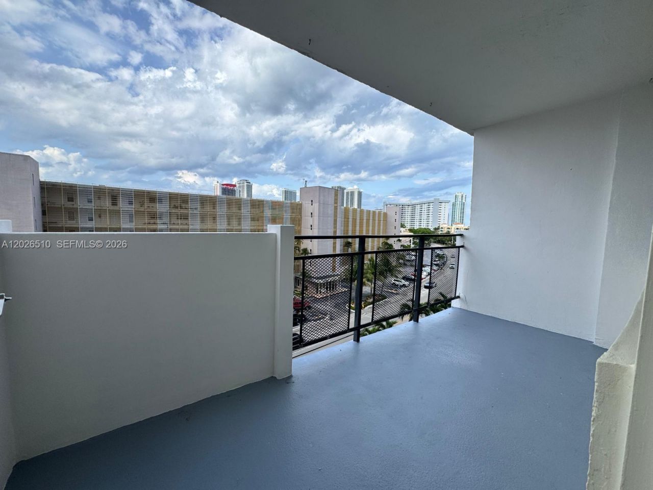 401 Golden Isles Dr, Unit 614, Hallandale Beach, FL 33009 Photo