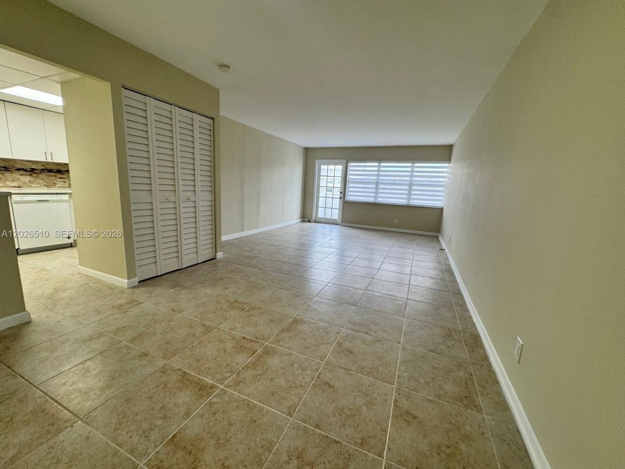 401 Golden Isles Dr, Unit 614, Hallandale Beach, FL 33009 Photo