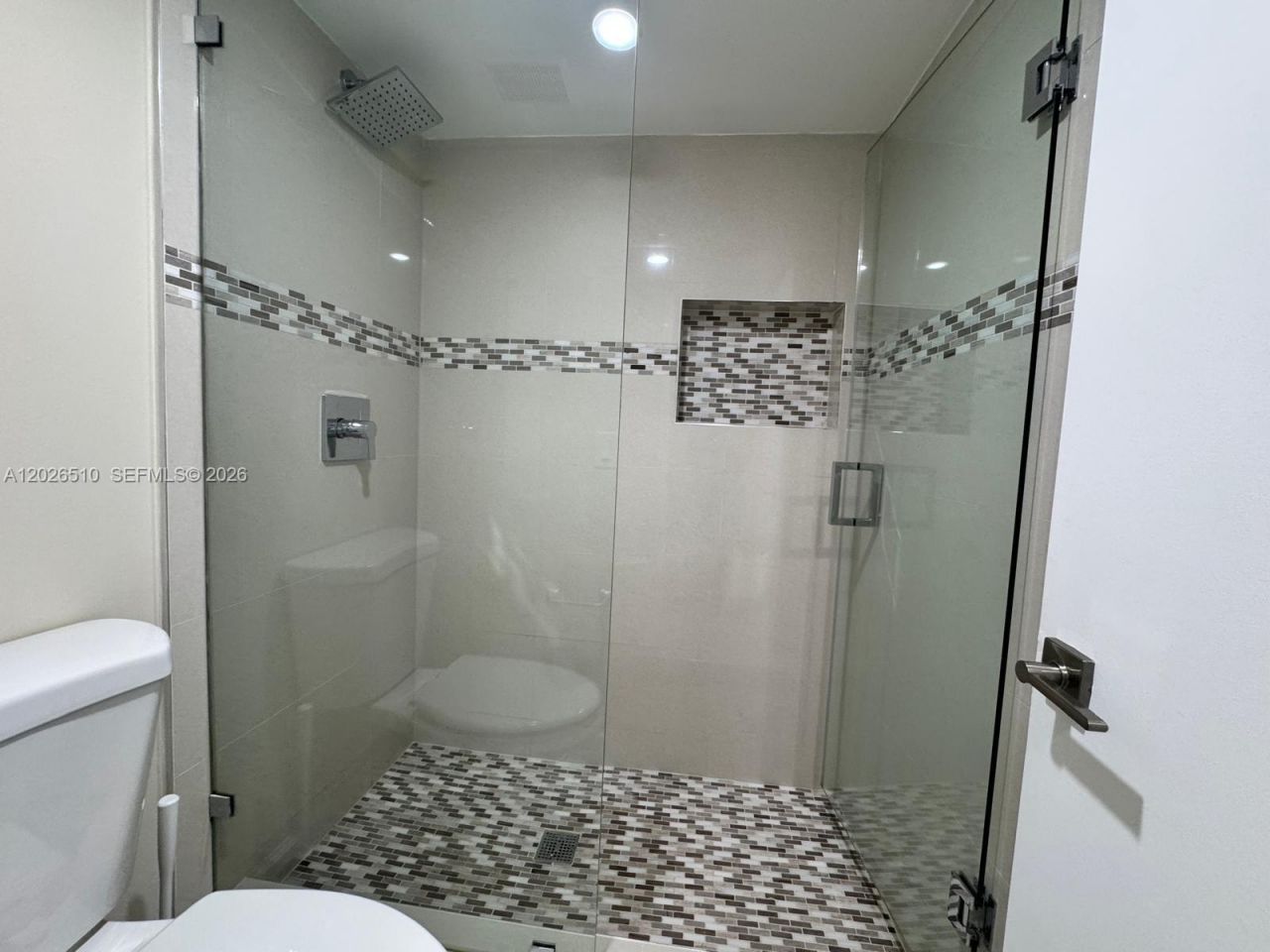 401 Golden Isles Dr, Unit 614, Hallandale Beach, FL 33009 Photo