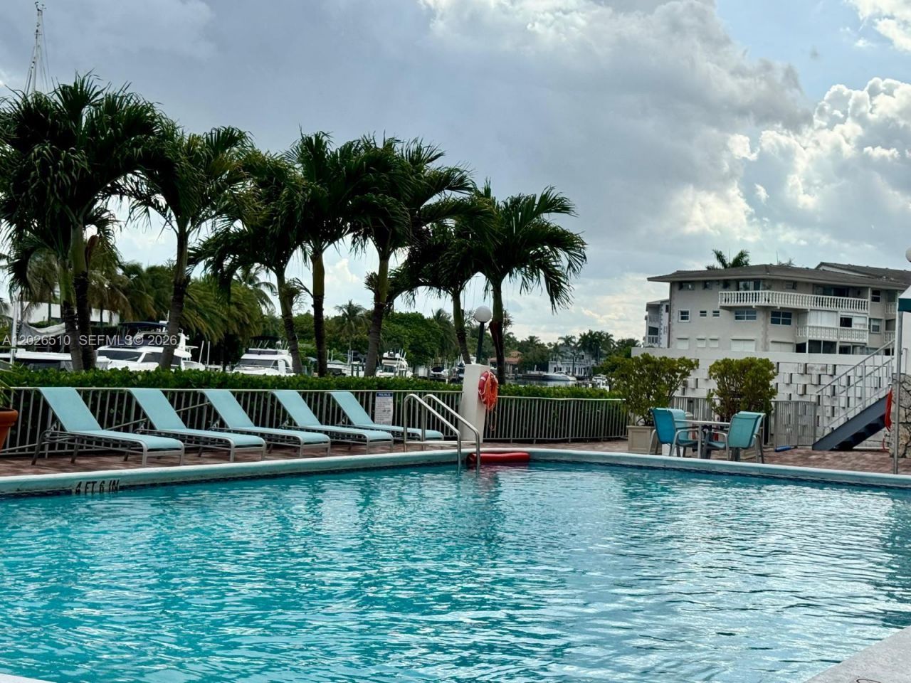 401 Golden Isles Dr, Unit 614, Hallandale Beach, FL 33009 Photo