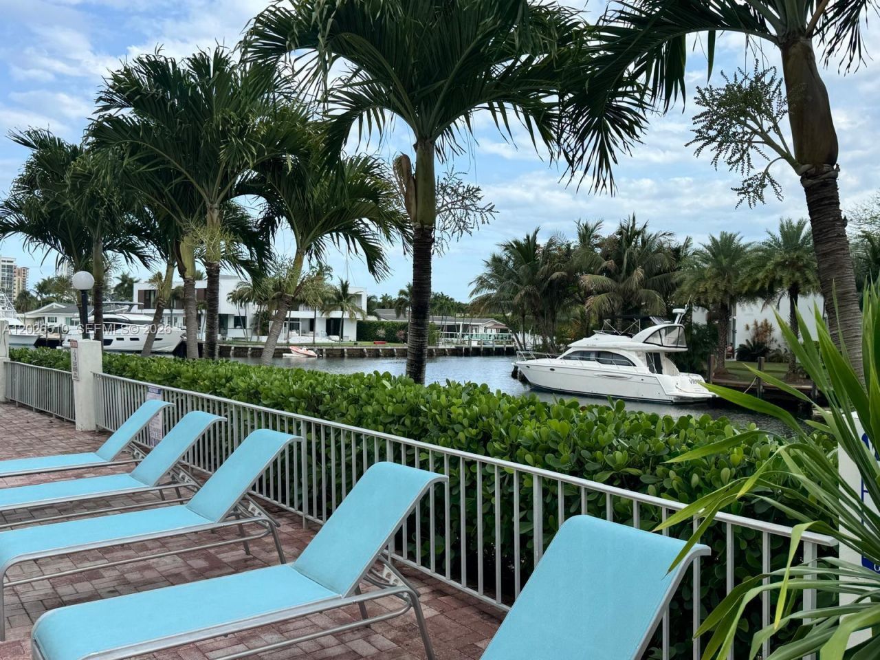 401 Golden Isles Dr, Unit 614, Hallandale Beach, FL 33009 Photo
