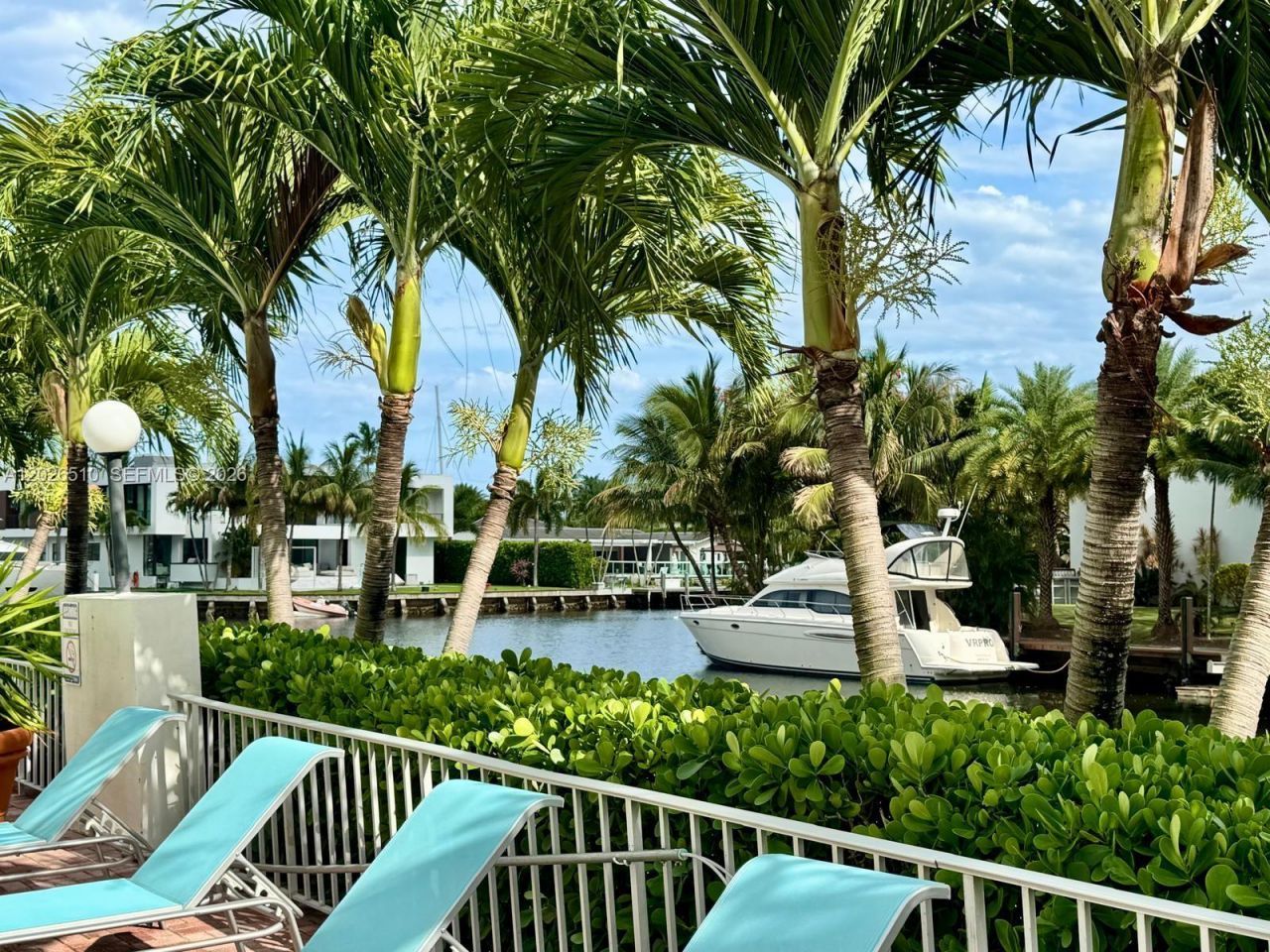 401 Golden Isles Dr, Unit 614, Hallandale Beach, FL 33009 Photo