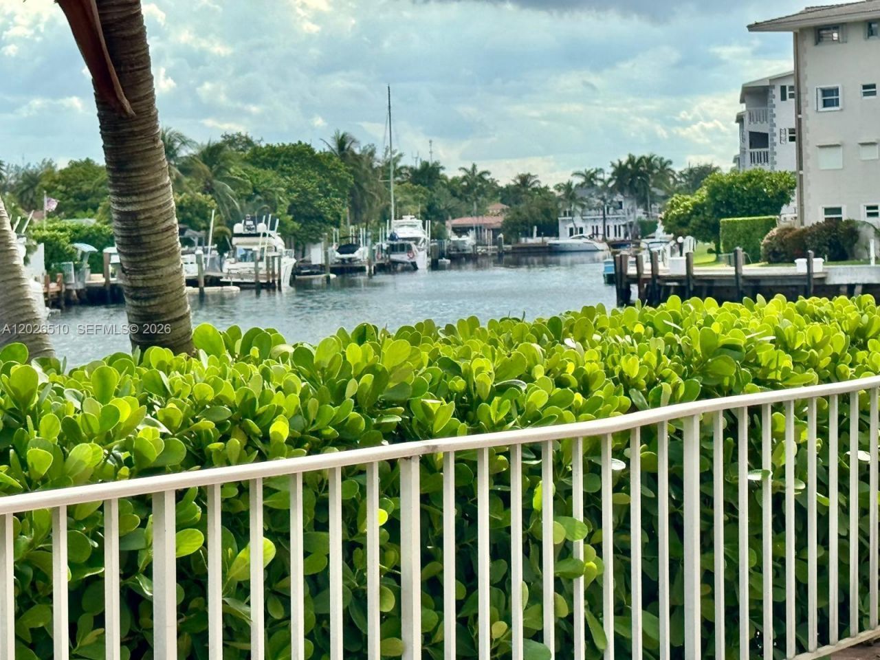 401 Golden Isles Dr, Unit 614, Hallandale Beach, FL 33009 Photo