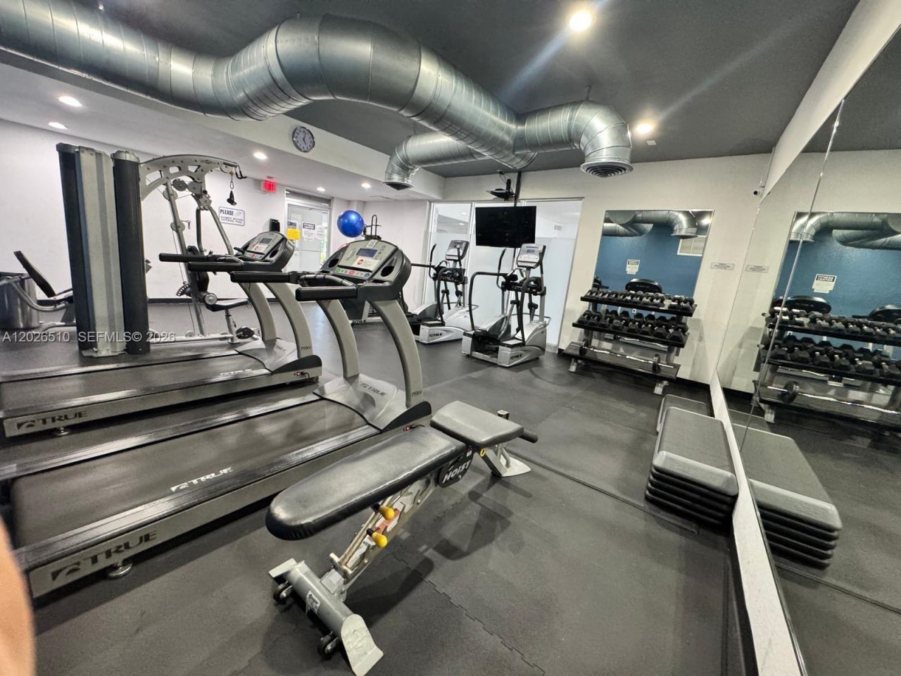 401 Golden Isles Dr, Unit 614, Hallandale Beach, FL 33009 Photo