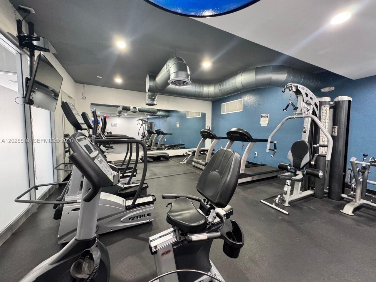 401 Golden Isles Dr, Unit 614, Hallandale Beach, FL 33009 Photo
