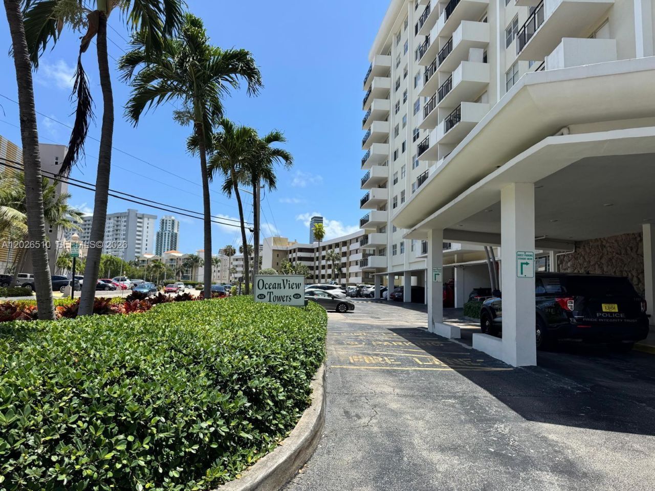 401 Golden Isles Dr, Unit 614, Hallandale Beach, FL 33009 Photo