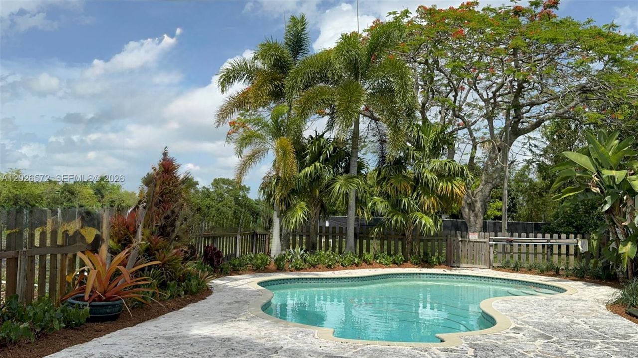 19505 SW 272nd St , Homestead, FL 33031 Photo