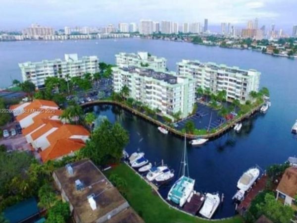 16558 NE 26th Ave , Unit 4J, North Miami Beach, FL 33160