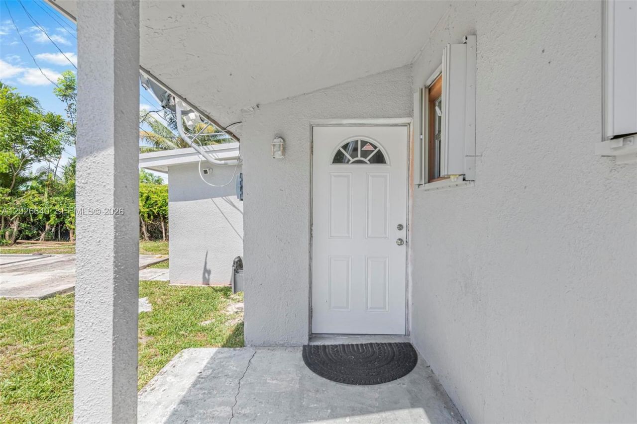 1200 NW 87th St , Unit 1, Miami, FL 33147 Photo