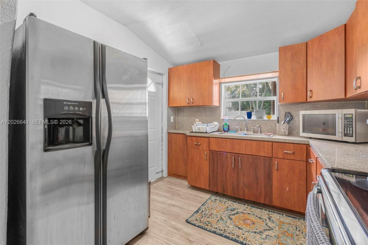 1200 NW 87th St , Unit 1, Miami, FL 33147 Photo