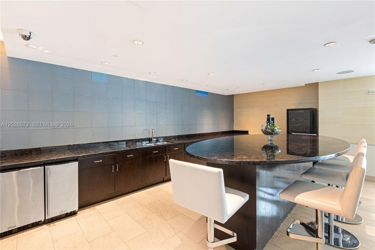 951 Brickell Ave , Unit 1801, Miami, FL 33131 Photo