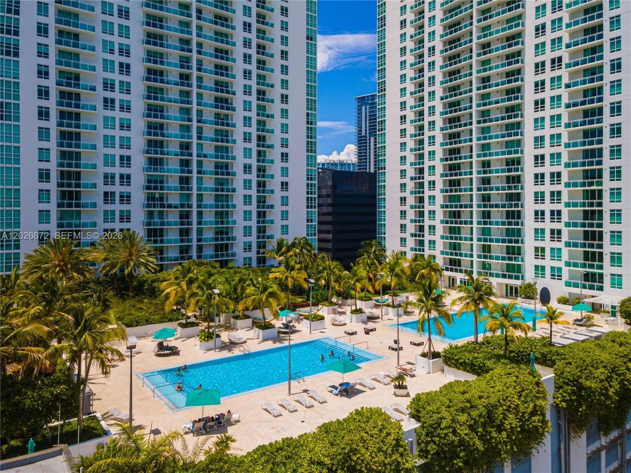 951 Brickell Ave , Unit 1801, Miami, FL 33131 Photo