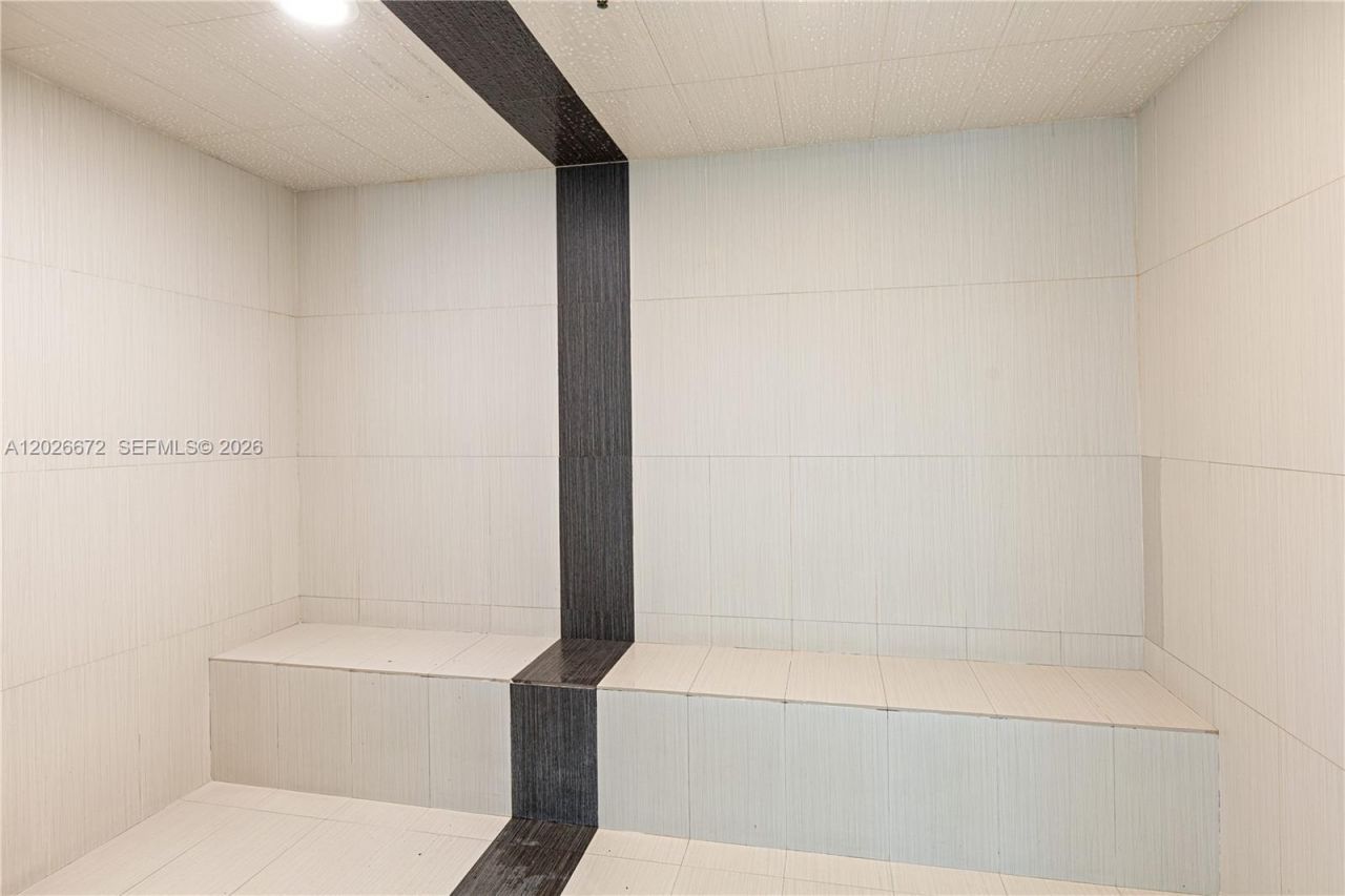 951 Brickell Ave , Unit 1801, Miami, FL 33131 Photo