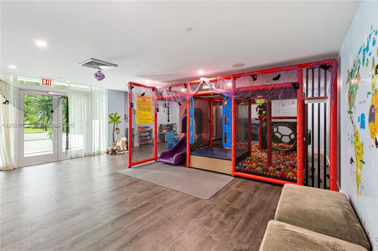 951 Brickell Ave , Unit 1801, Miami, FL 33131 Photo