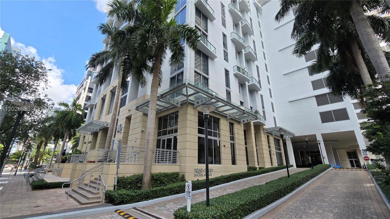 1060 Brickell Ave, Unit 1503, Miami, FL 33131 Photo