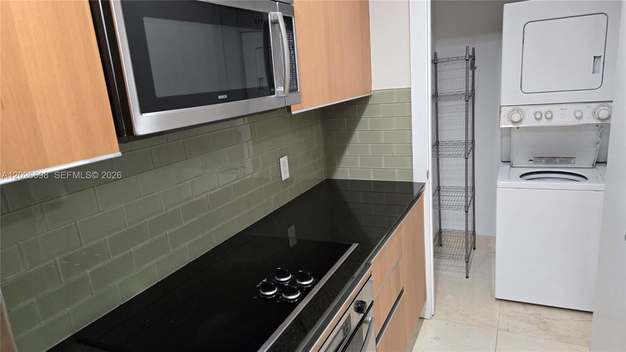 1060 Brickell Ave, Unit 1503, Miami, FL 33131 Photo
