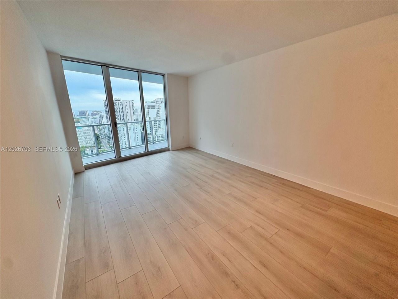 185 SW 7th St, Unit 2504, Miami, FL 33130 Photo
