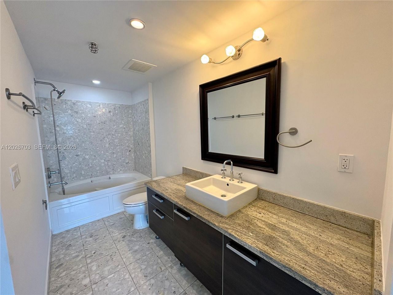 185 SW 7th St, Unit 2504, Miami, FL 33130 Photo