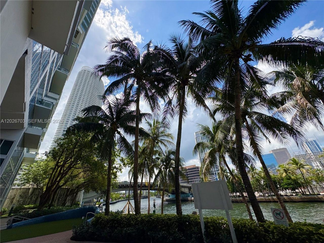 185 SW 7th St, Unit 2504, Miami, FL 33130 Photo