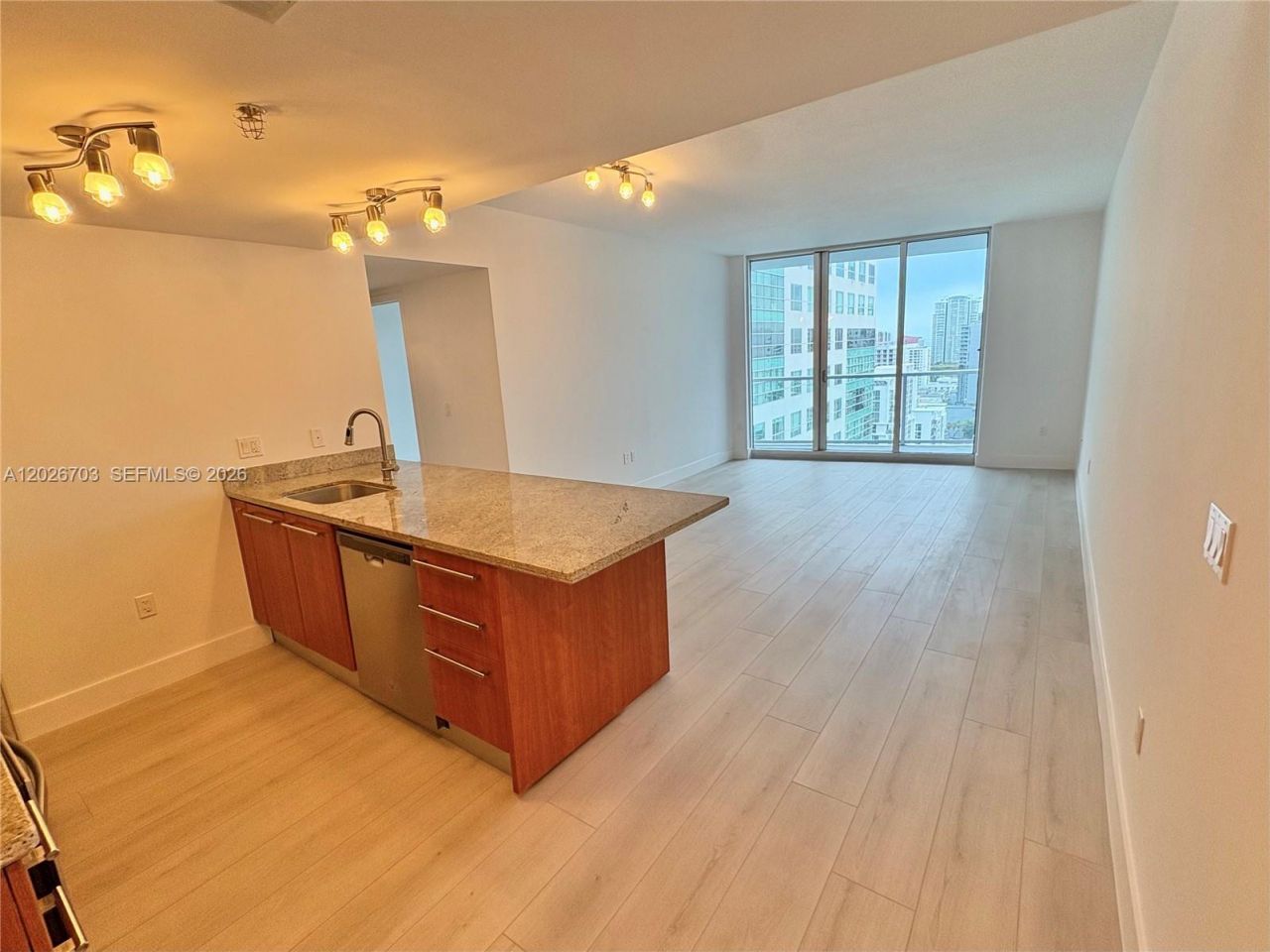 185 SW 7th St, Unit 2504, Miami, FL 33130 Photo