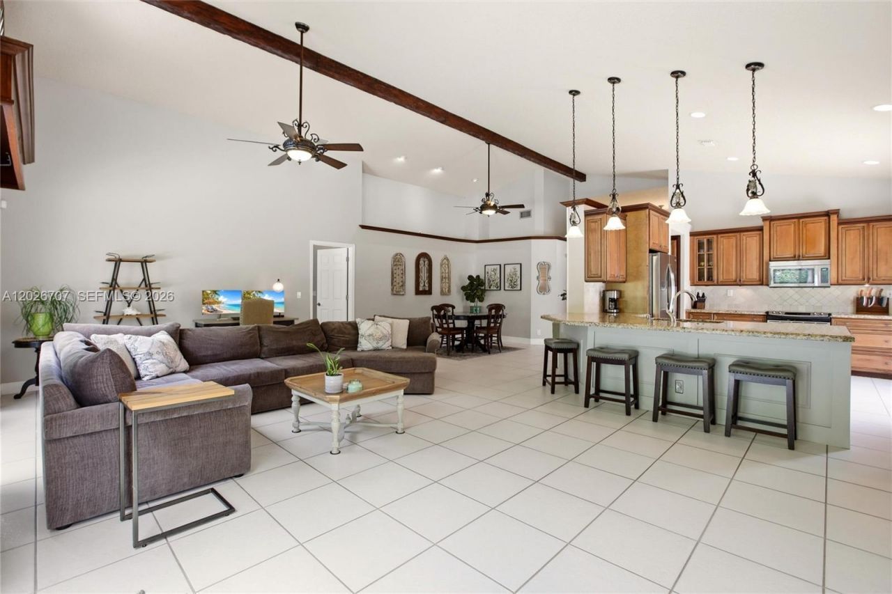 180 SW 167th Ave, Pembroke Pines, FL 33027 Photo