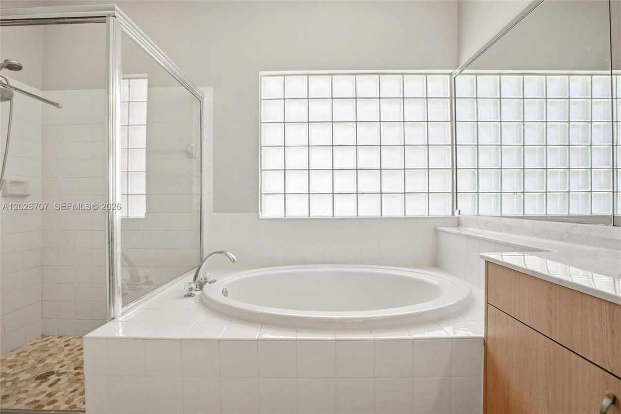 180 SW 167th Ave, Pembroke Pines, FL 33027 Photo