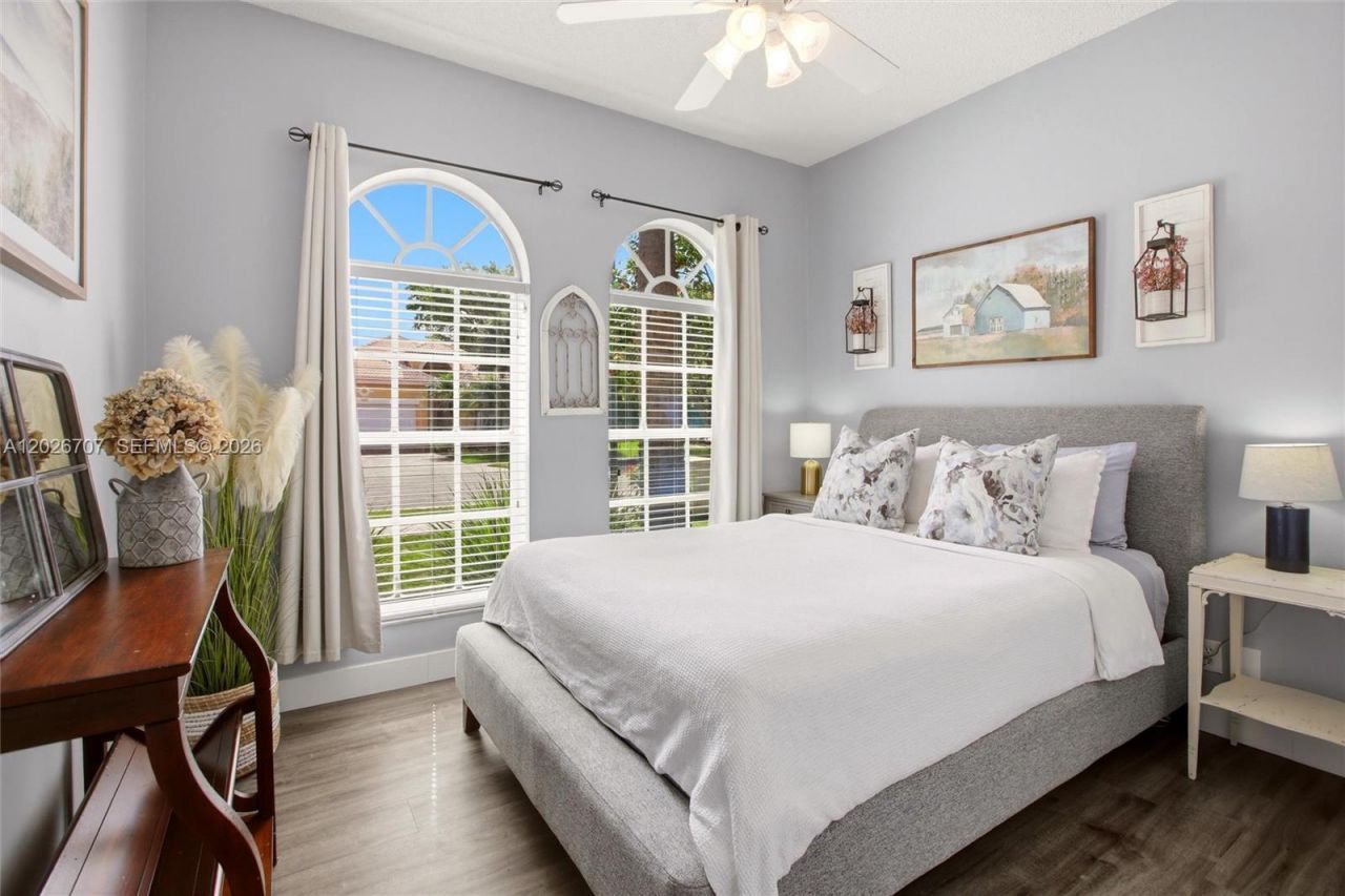 180 SW 167th Ave, Pembroke Pines, FL 33027 Photo