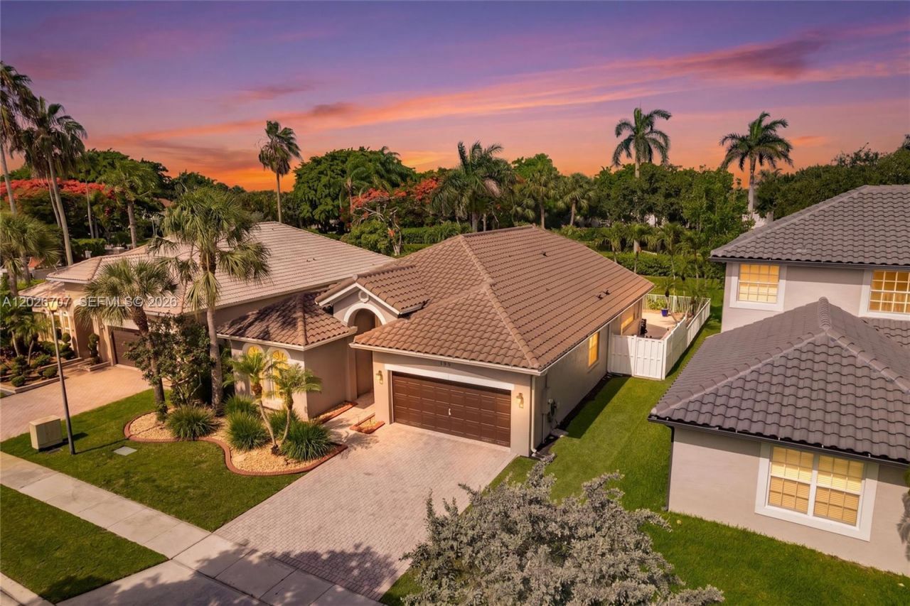 180 SW 167th Ave, Pembroke Pines, FL 33027 Photo