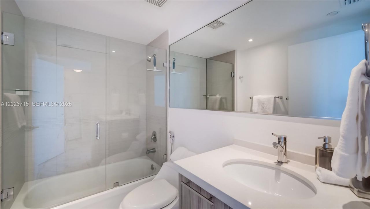 6700 Indian Creek Dr, Unit 1102, Miami Beach, FL 33141 Photo