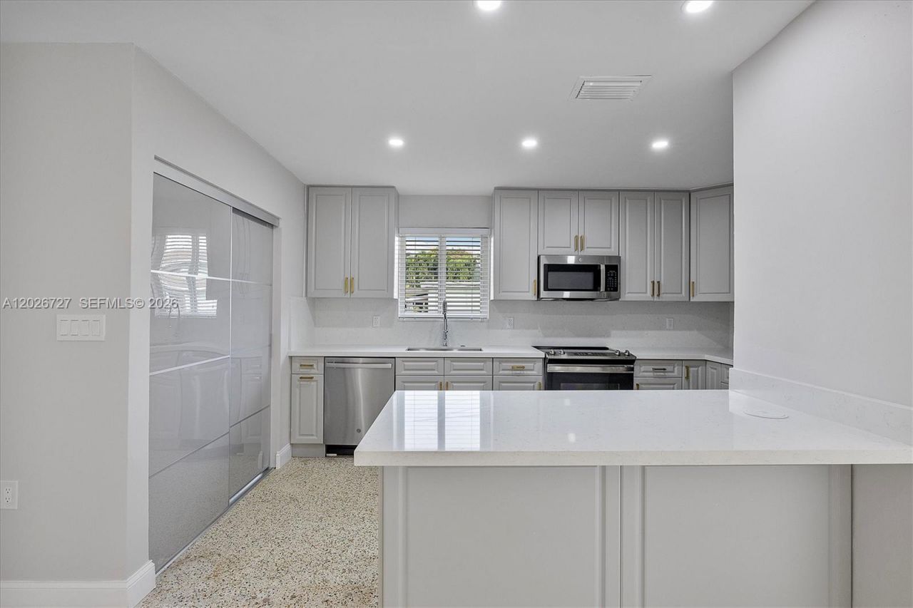 3820 SW 92nd Ave , Unit 3820, Miami, FL 33165 Photo
