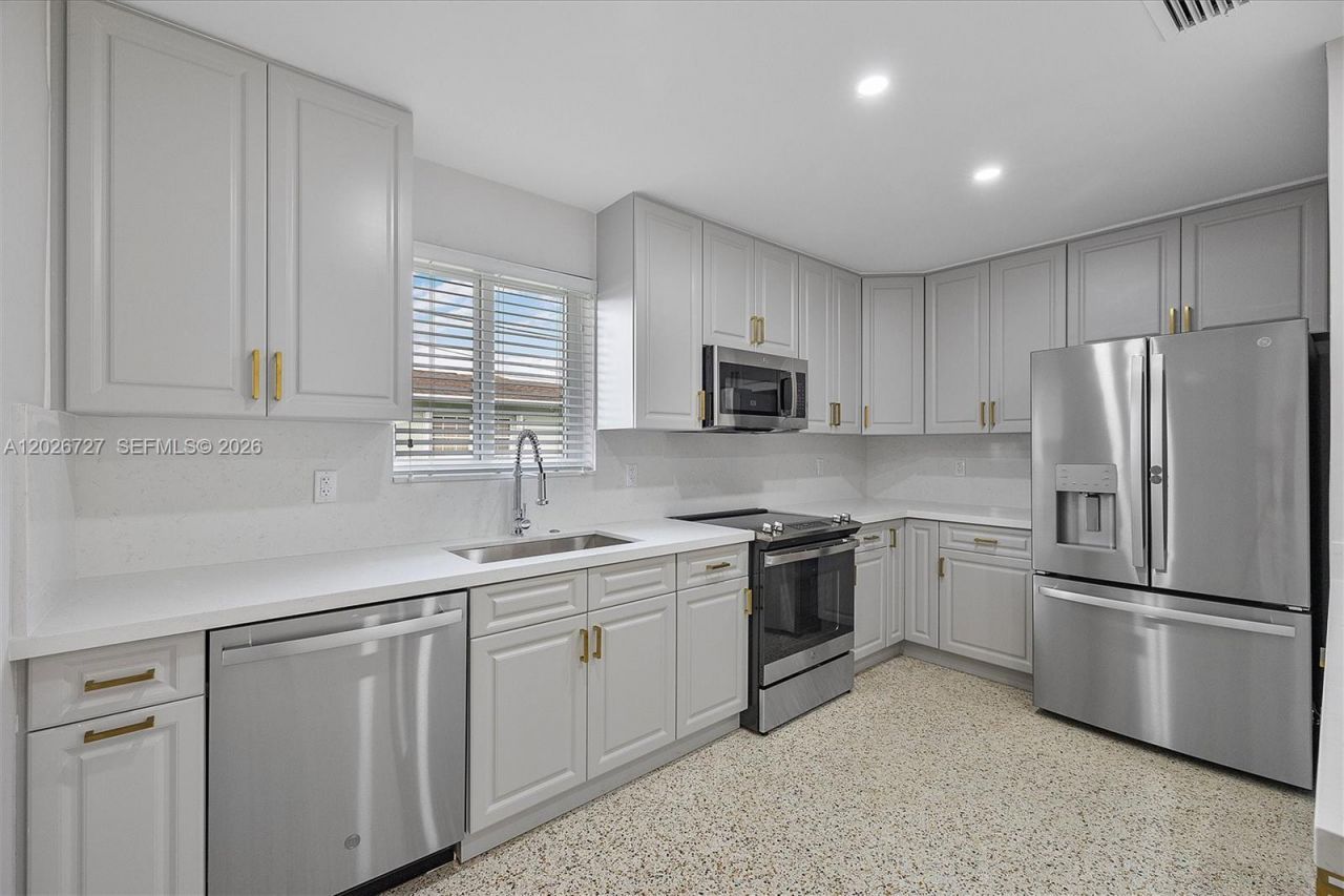 3820 SW 92nd Ave , Unit 3820, Miami, FL 33165 Photo