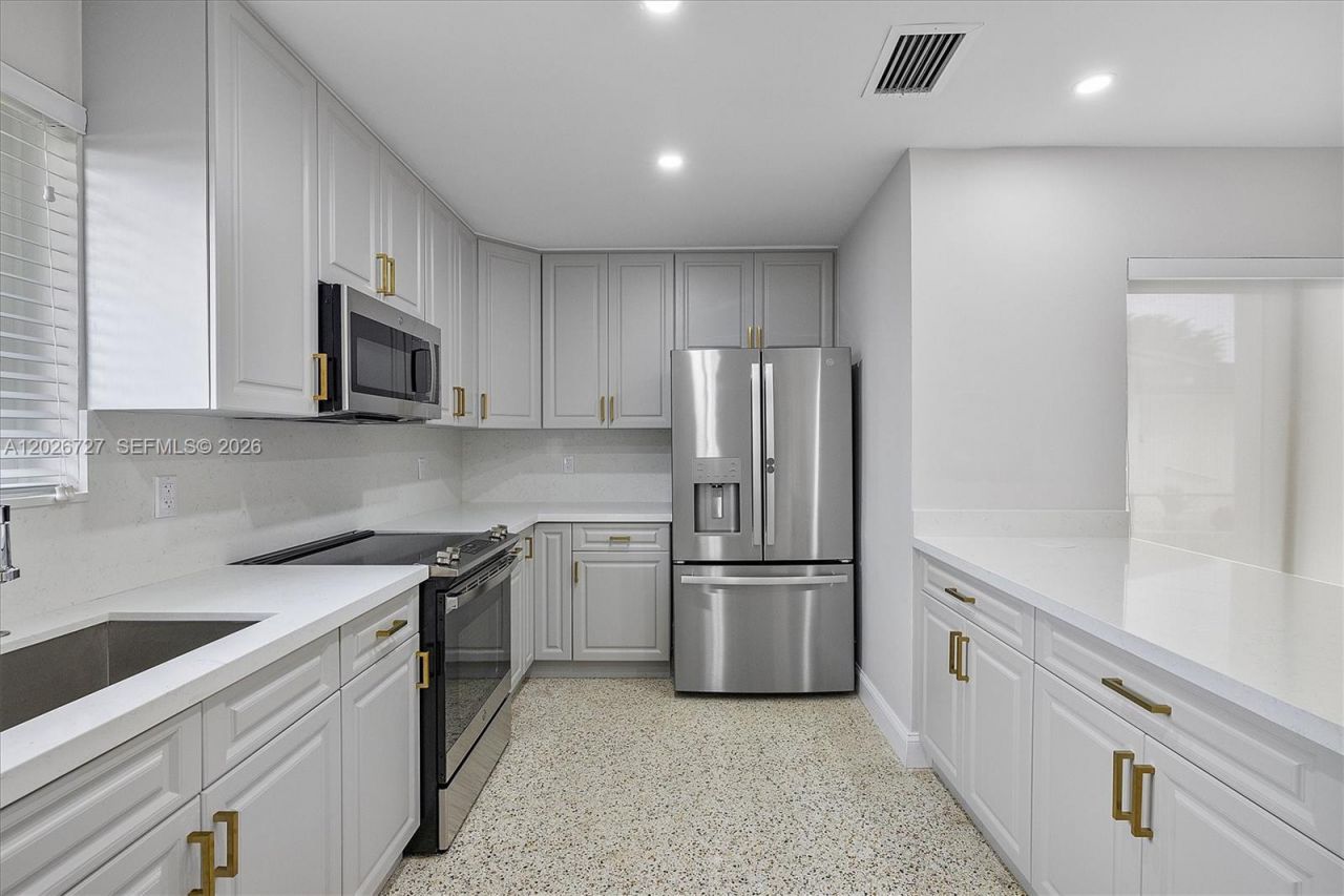3820 SW 92nd Ave , Unit 3820, Miami, FL 33165 Photo
