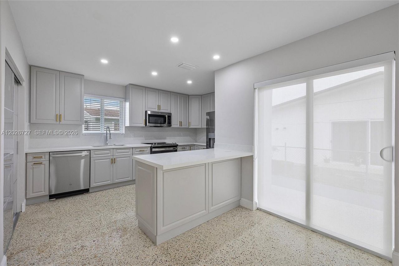 3820 SW 92nd Ave , Unit 3820, Miami, FL 33165 Photo