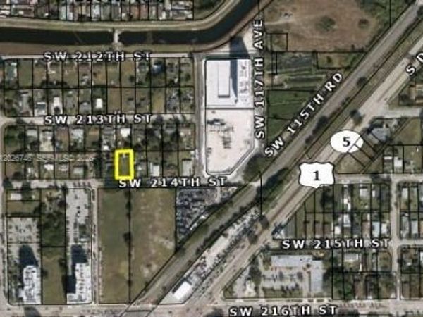 XXX S 214 st, Miami, FL 33177