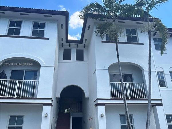 8960 NW 97th Ave , Unit 216, Doral, FL 33178