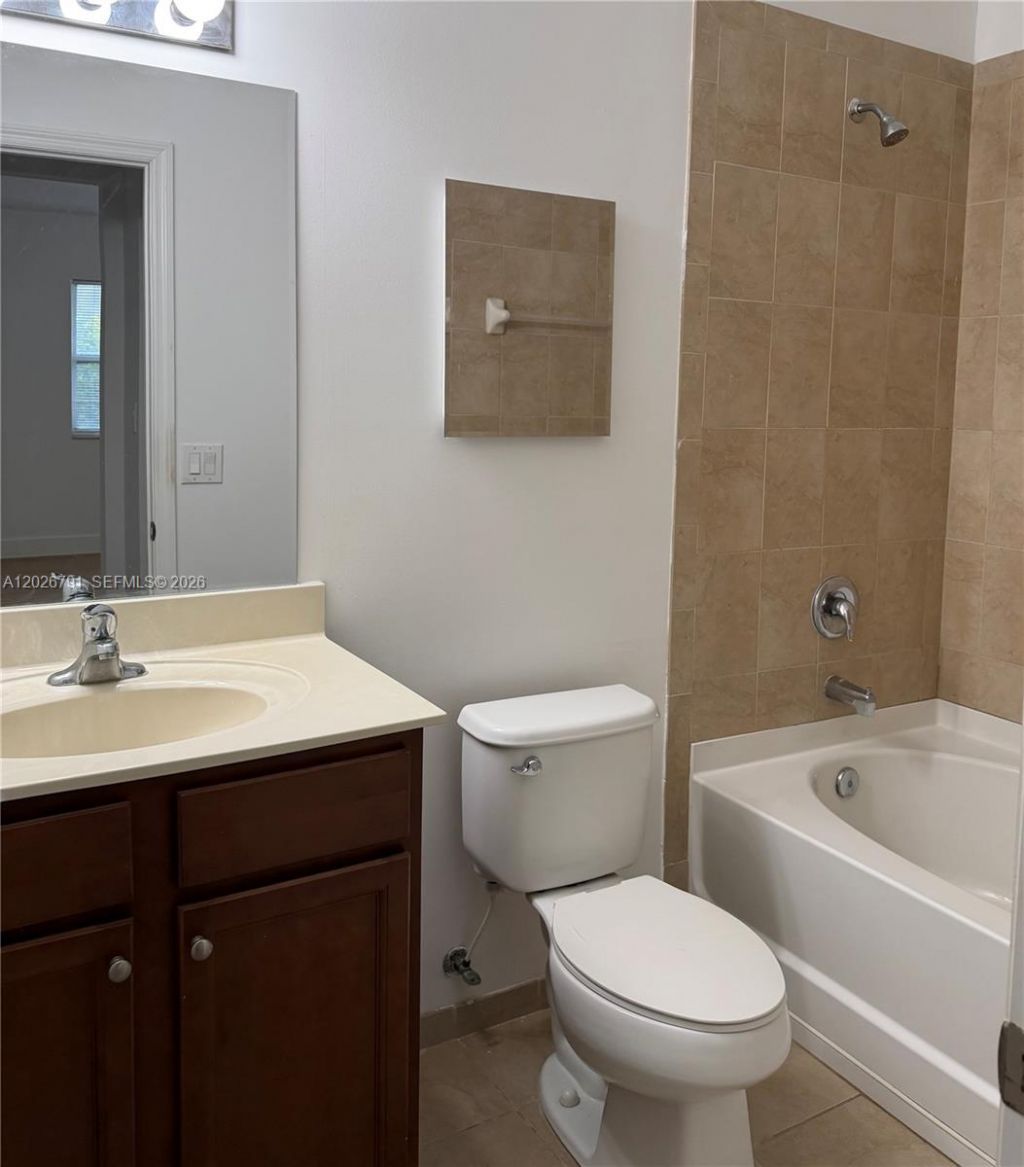 8960 NW 97th Ave , Unit 216, Doral, FL 33178 Photo