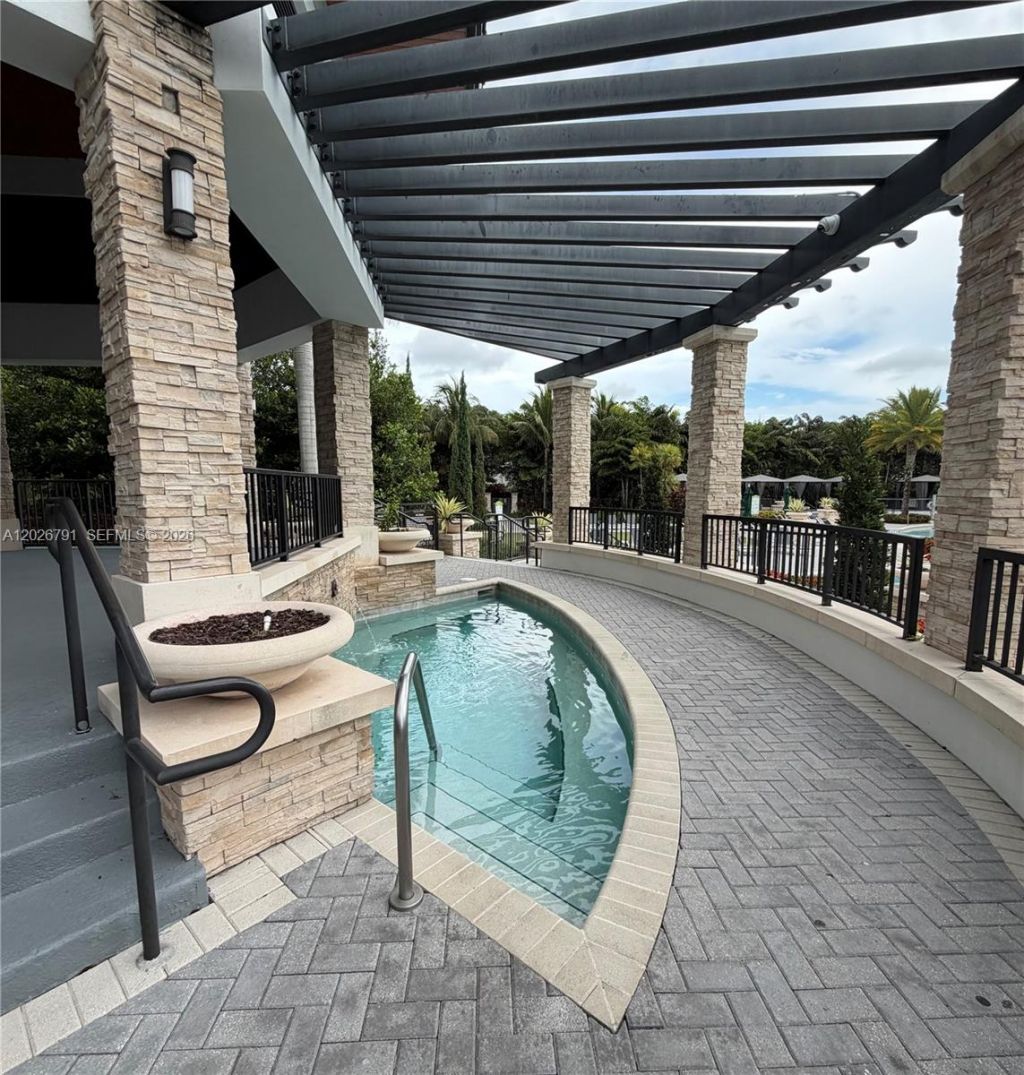 8960 NW 97th Ave , Unit 216, Doral, FL 33178 Photo