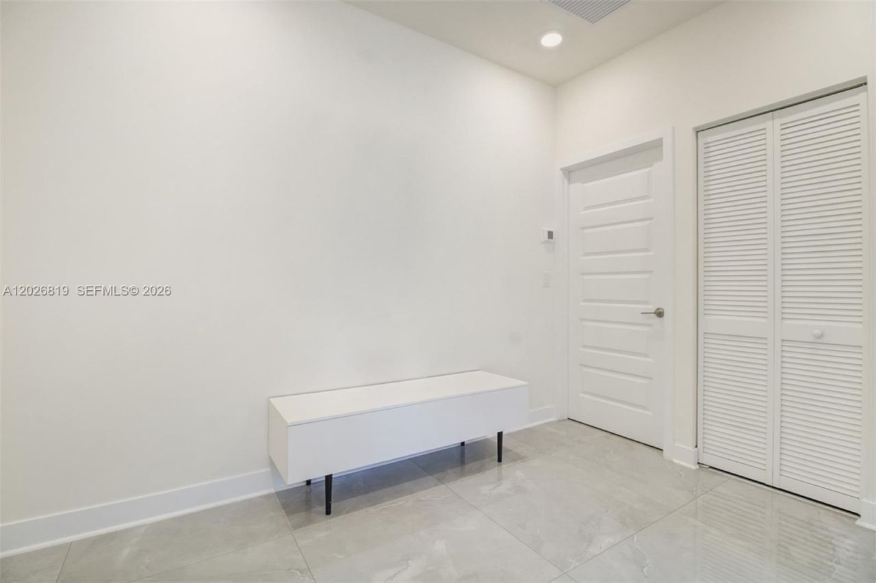 4718 NW 83rd Pkwy , Doral, FL 33166 Photo
