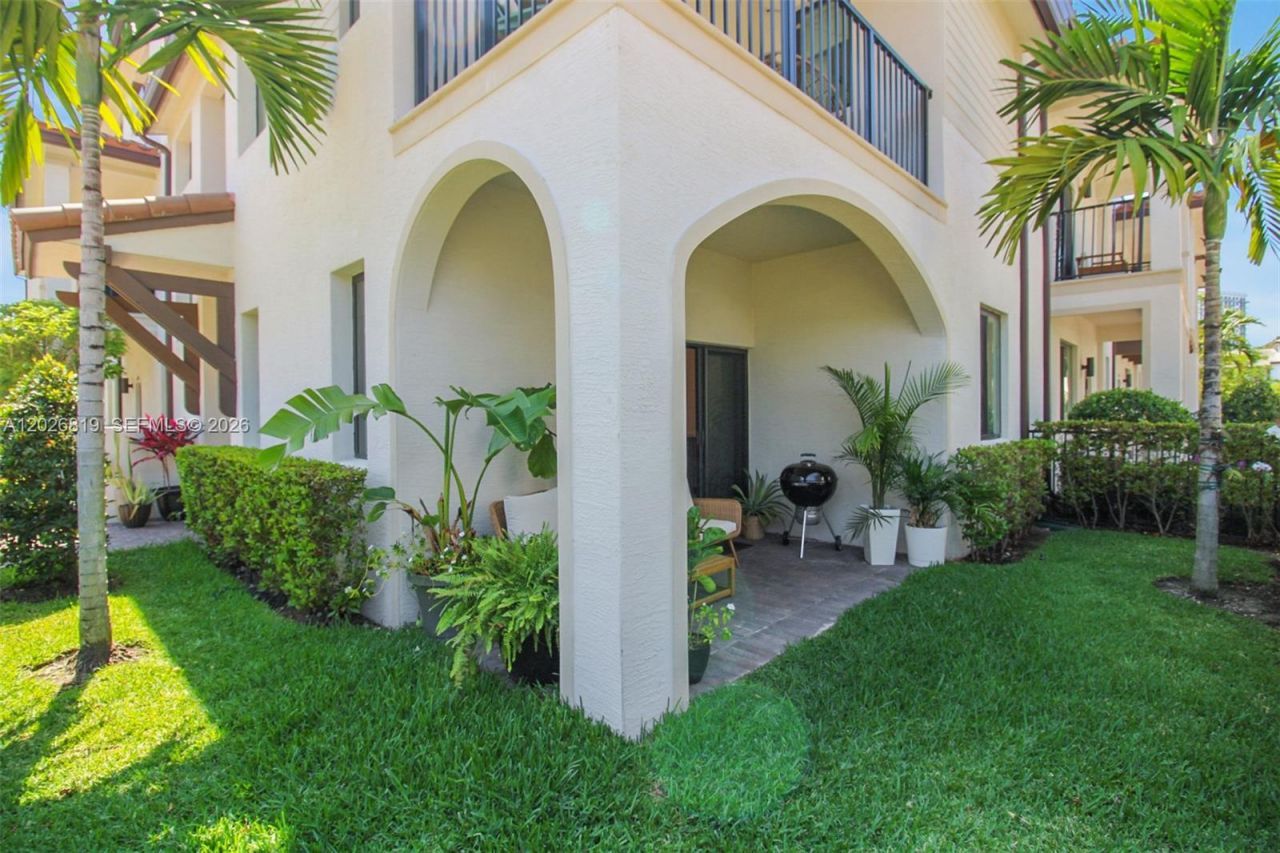 4718 NW 83rd Pkwy , Doral, FL 33166 Photo