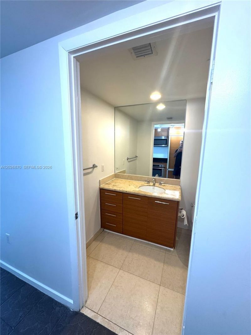50 Biscayne Blvd, Unit 3303, Miami, FL 33132 Photo