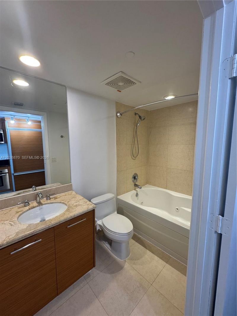 50 Biscayne Blvd, Unit 3303, Miami, FL 33132 Photo