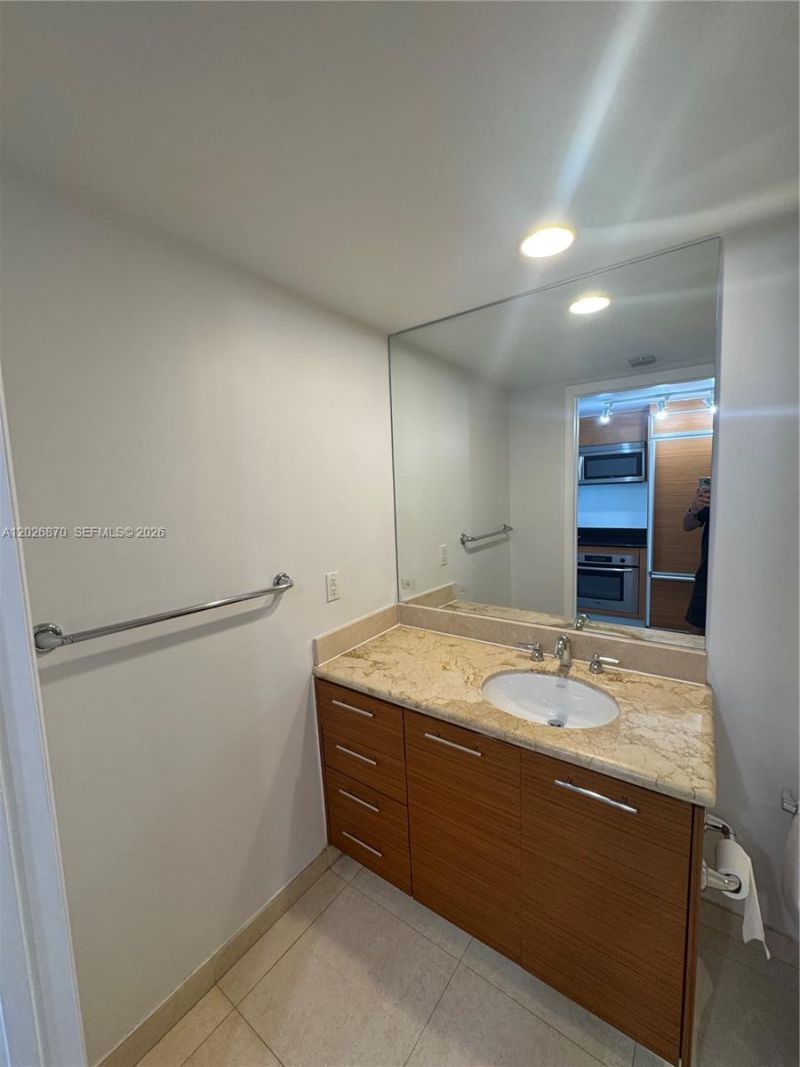 50 Biscayne Blvd, Unit 3303, Miami, FL 33132 Photo