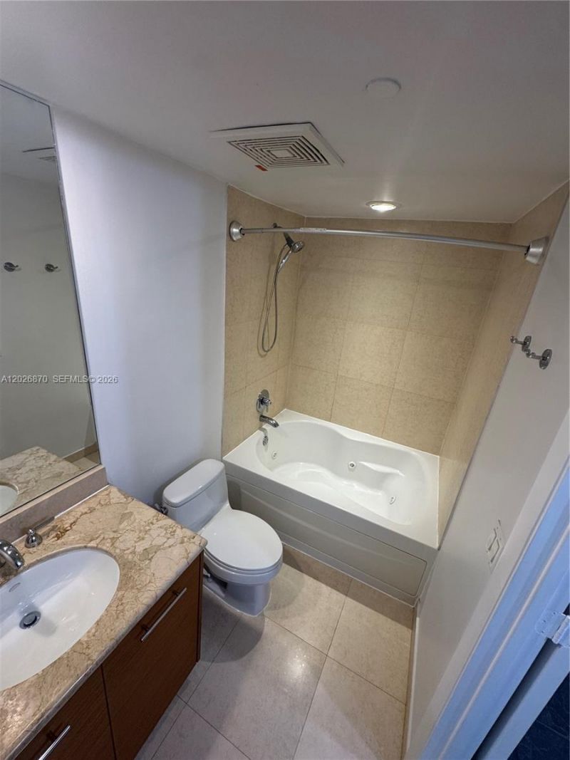 50 Biscayne Blvd, Unit 3303, Miami, FL 33132 Photo